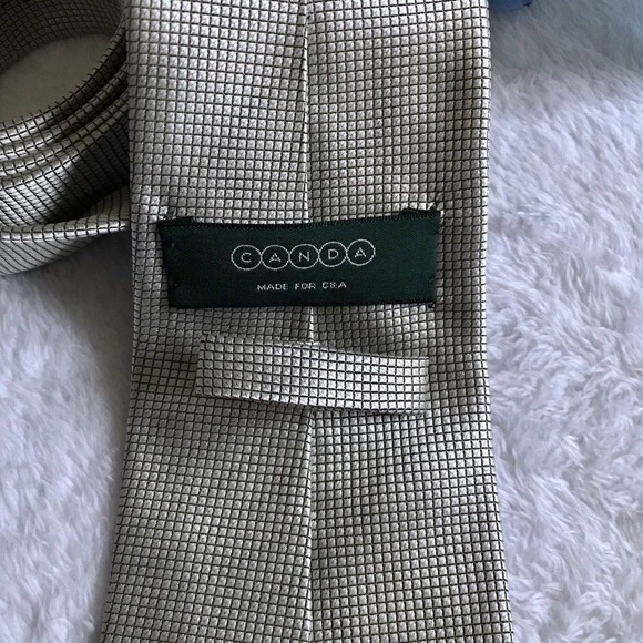 Canda Pixelated Tie - Picture 6 of 8